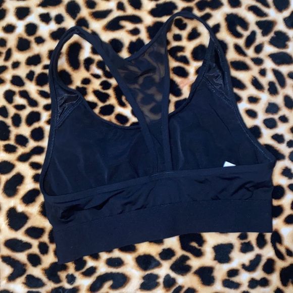 VS PINK sports bra size medium - Picture 4 of 5